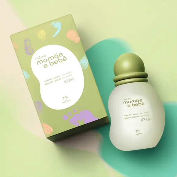 Água de Colônia Natura Mamãe e Bebê com fragrância clássica infantil.