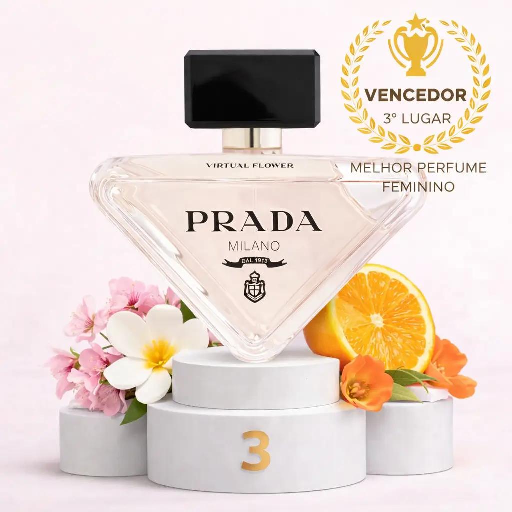 Perfume Prada Paradoxe Virtual Flower em pódio com flores e frutas, premiado como 3º lugar no Fragrantica Awards 2025.